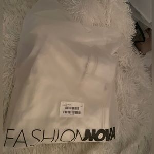 Off White Cargo Jeans , Lady baggy pockets brown stitched.